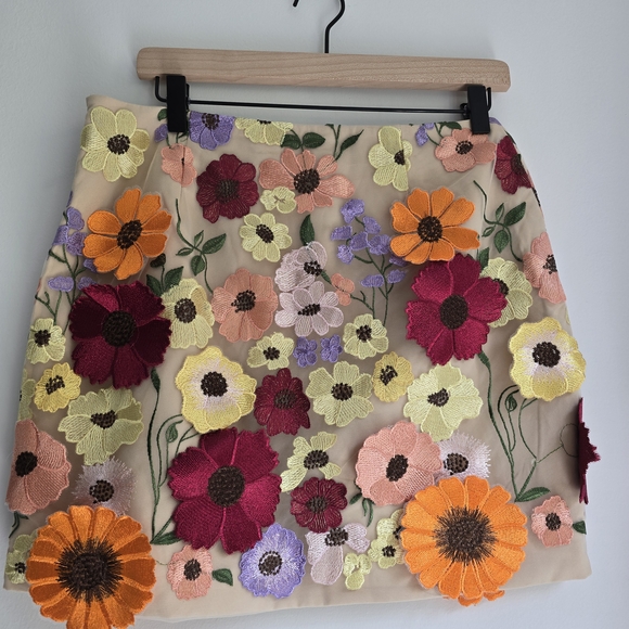 Endless Rose Nude With Floral Appliques Mini Skirt - Multicolor - Picture 1 of 2